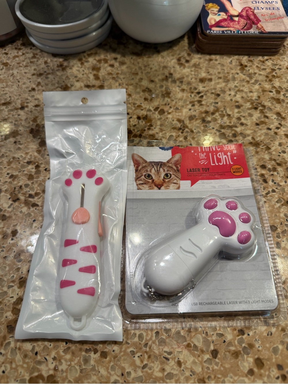 Cute Cat Paw Bundle — Laser Pointer/Flashlight + Box Cutter, NWOT  🐾🩷🤍